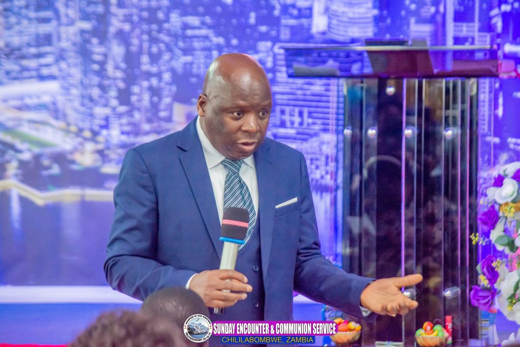 What is inside the supernatural waves of favour for mountainites?